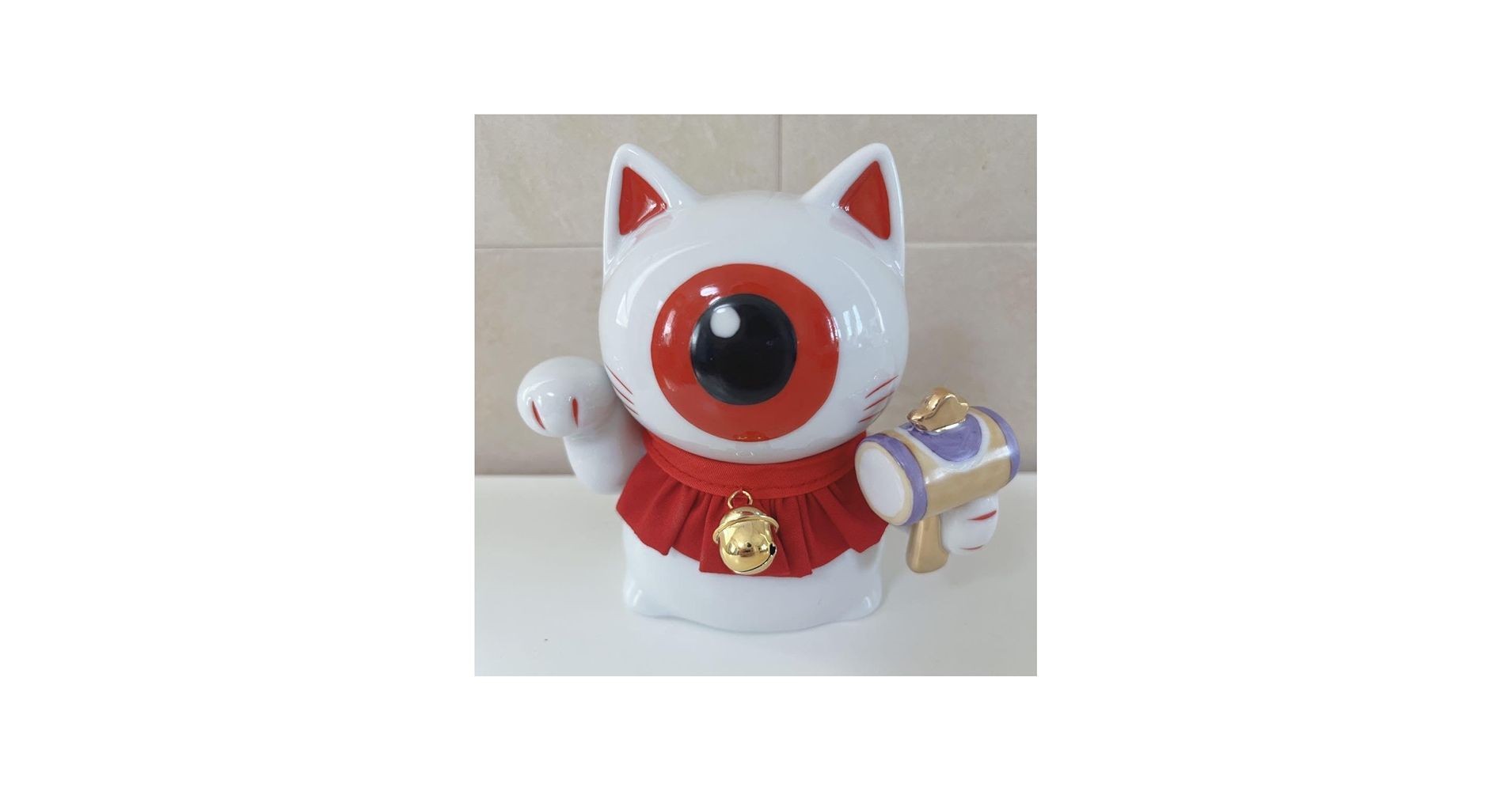 Amazon.co.jp: ゲゲゲの鬼太郎 目玉おやじ 貯金箱 招き猫 陶器製
