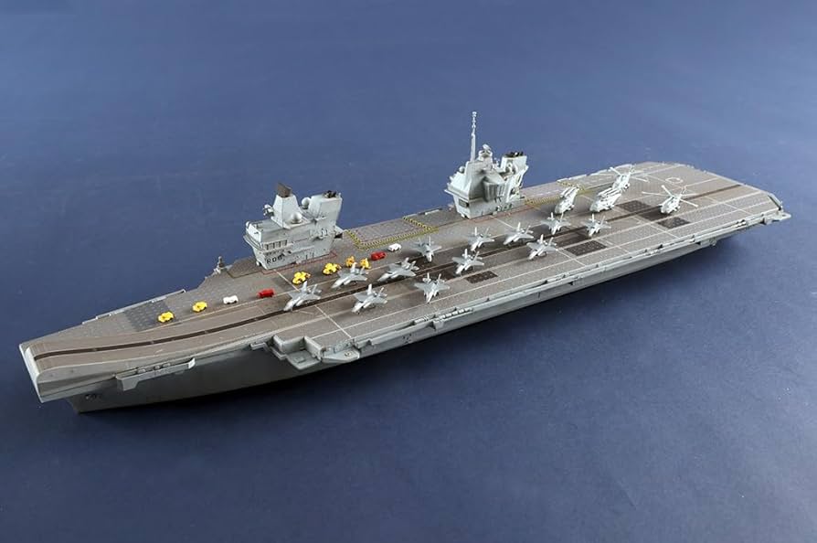 Amazon | トランペッター 1/700 イギリス クイーン・エリザベス級