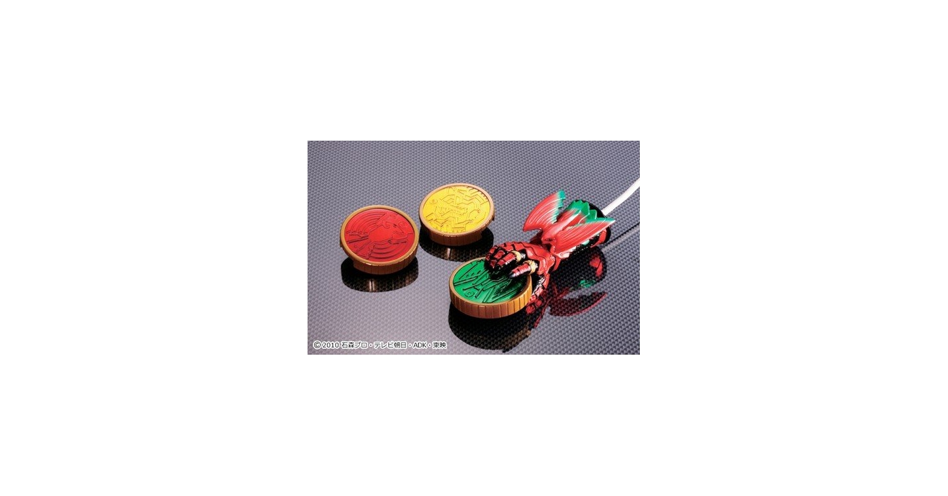 Amazon.co.jp: オーメダルUSB memory[4GB] タカ・トラ・バッタ