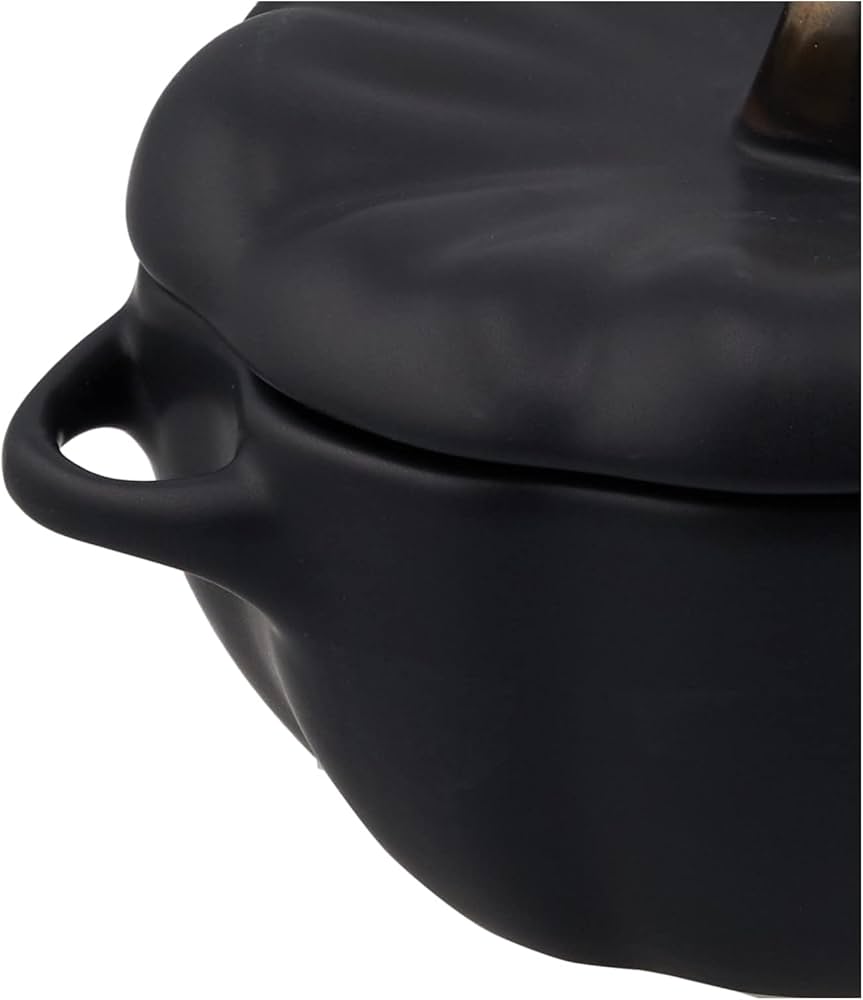 Amazon｜staub ストウブ 「 パンプキン ココット 12cm ブラック