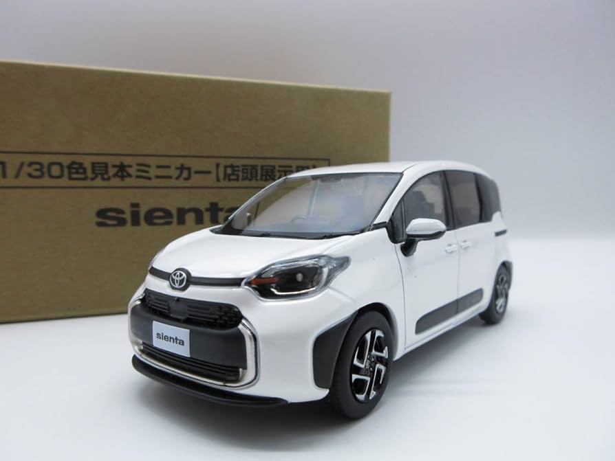 Amazon | 1/30 ミニカー 新型シエンタ 2022 非売品 カラーサンプル