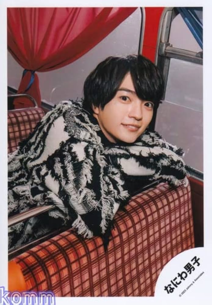 Amazon.co.jp: なにわ男子 公式 生 写真（西畑大吾）J01660 : おもちゃ