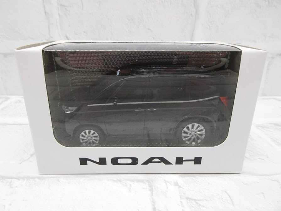 Amazon | ミニカー トヨタ 新型ノア NOAH グリッターブラックガラス