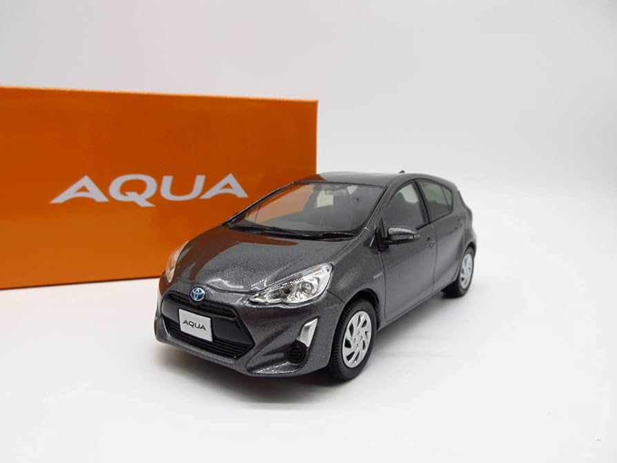 Amazon | 1/30 トヨタ アクア AQUA 中期 カラーサンプル 非売品