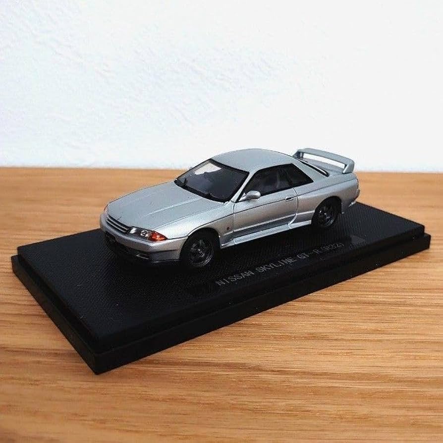 Amazon | ミニカー 1 43 スカイライン GT-R R32 シルバー | ミニカー
