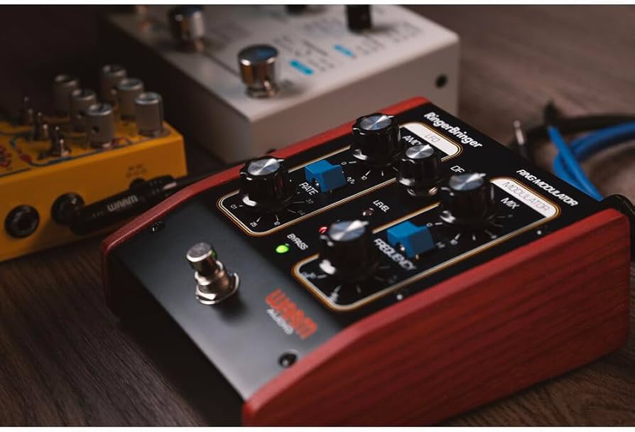 Amazon.com: Warm Audio RingerBringer Pedal — Analog Ring