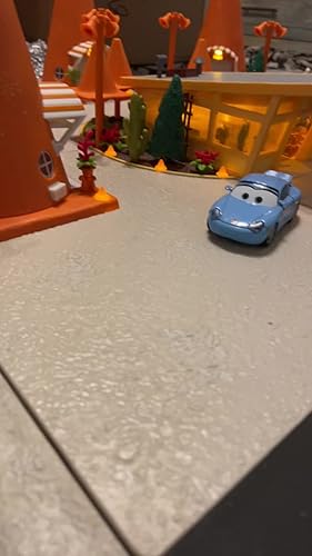 Amazon.co.jp: Disney/Pixar Cars PRECISION SERIES Sally's Cozy Cone