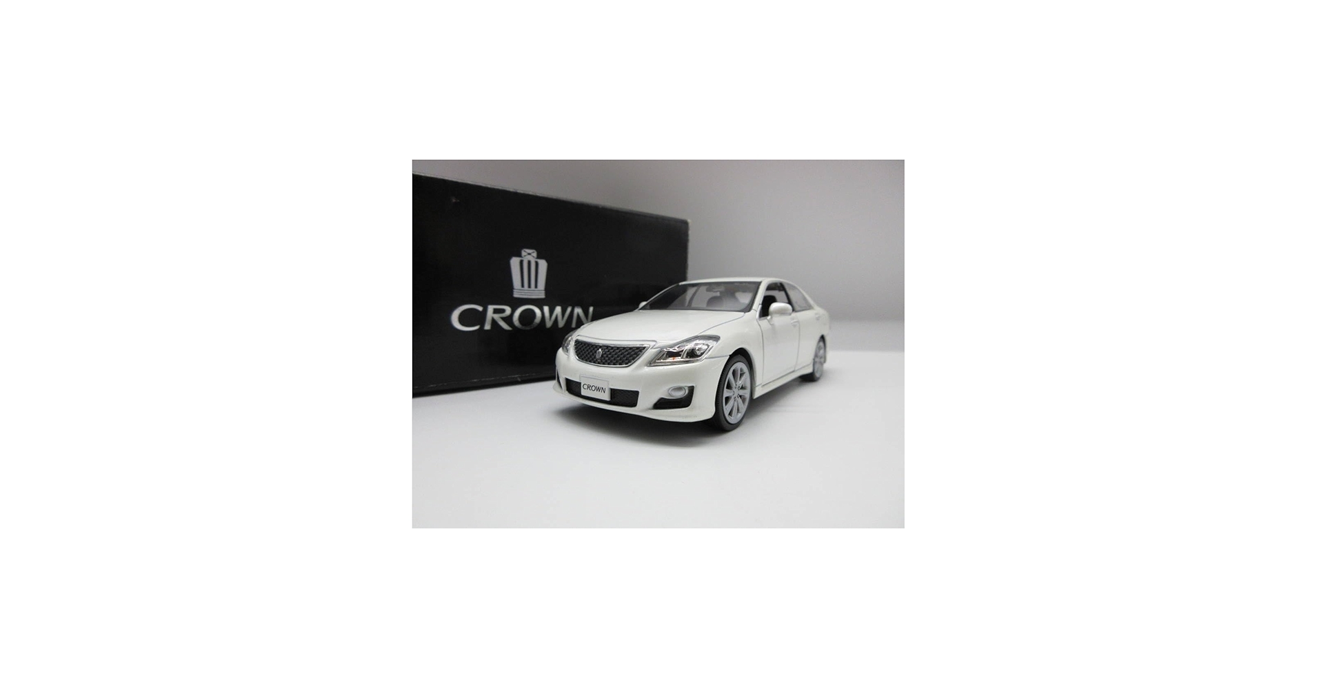 Amazon | 1/30 ミニカー クラウンアスリート 200系 CROWN カラー