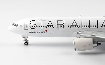 Amazon.com: JC Wings Star Alliance for Boeing B777-200ER HL7732 1