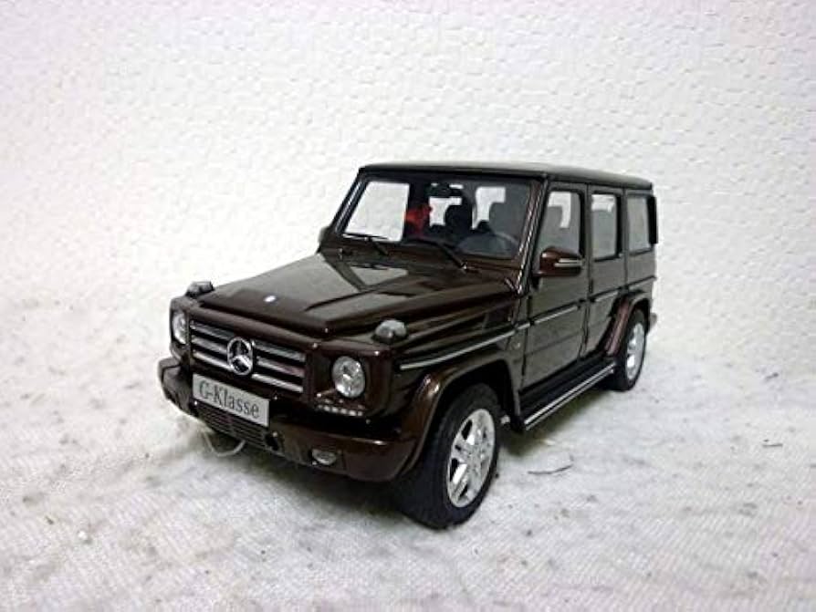 Amazon | オートアート メルセデス ベンツ Gクラス 1/18 ミニカー 茶色
