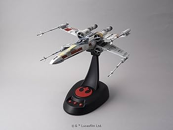 Amazon | スター・ウォーズ Xウイング・スターファイター ムービング