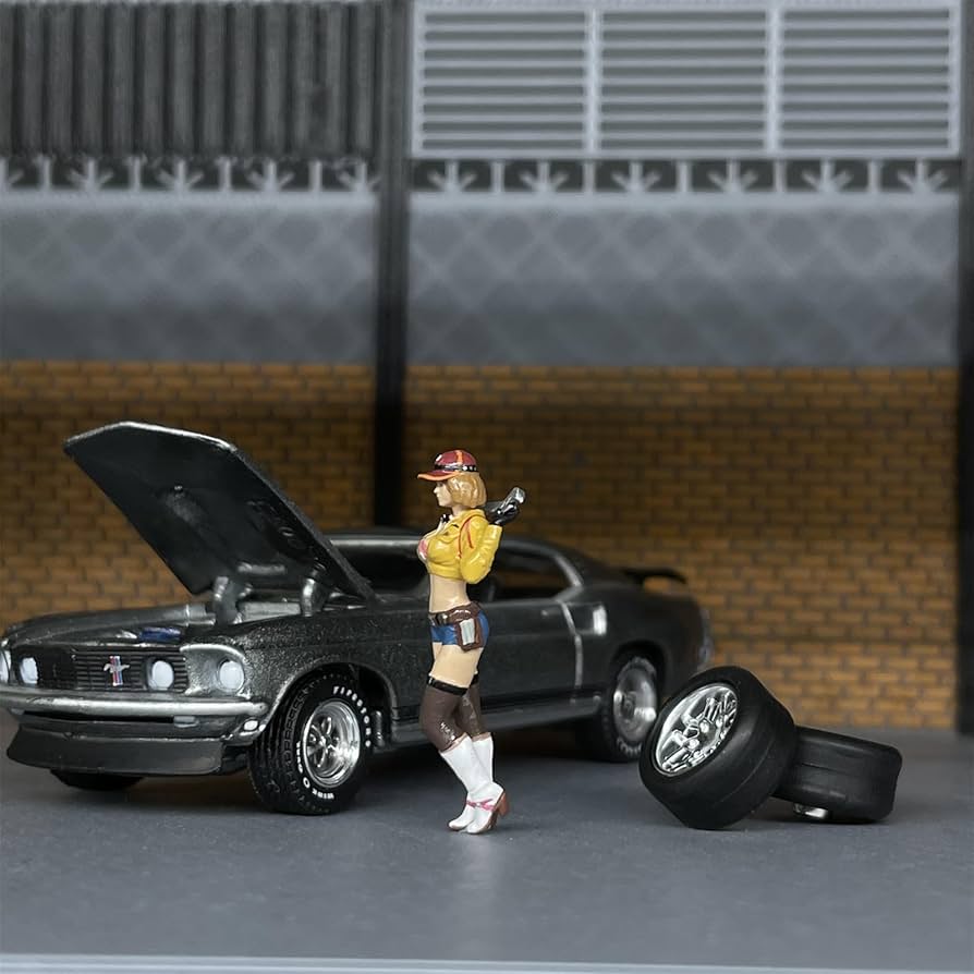 Amazon.co.jp: 1/64 Figureファッションセクシーな女性自動車整備士
