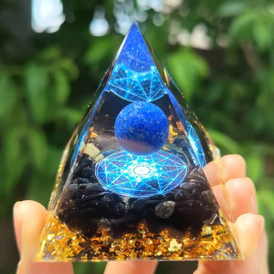Amazon.co.jp: 水晶玉 三角形 水晶球 無色透明 錐形 装飾品 宇宙