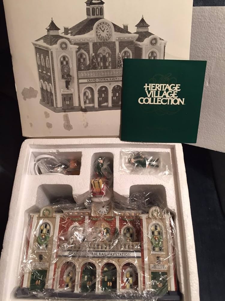 Amazon.com: Department 56 Heritage Village Collection ; Christmas