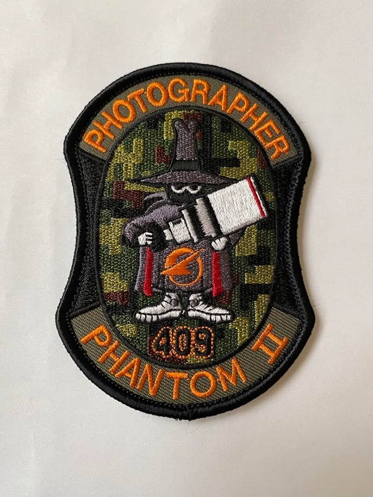 Amazon.co.jp: Phantom II Photographer 岐阜 409 パッチ : おもちゃ