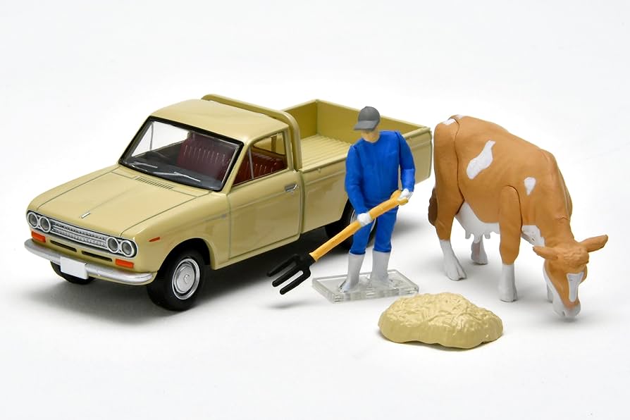 Amazon.com: Tomica Limited Vintage 1/64 LV-195d Datsun 1300 Truck