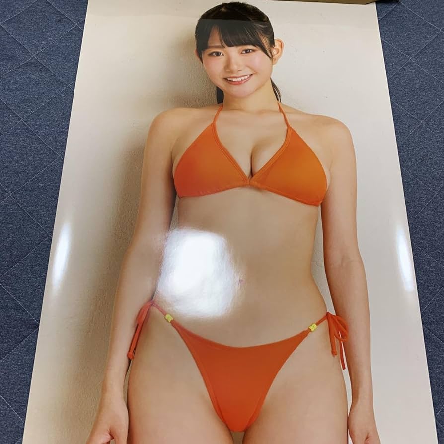 Amazon.co.jp: アサ芸シークレット 桜井木穂 等身大ポスター : おもちゃ