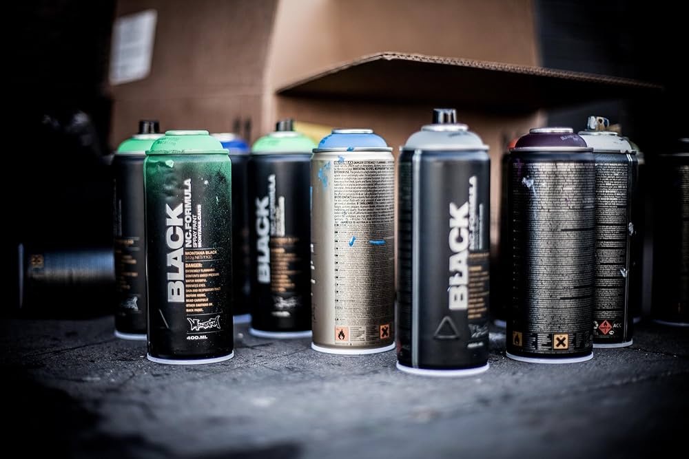 Amazon | モンタナブラック400 ml Infraグリーン | スプレー塗料