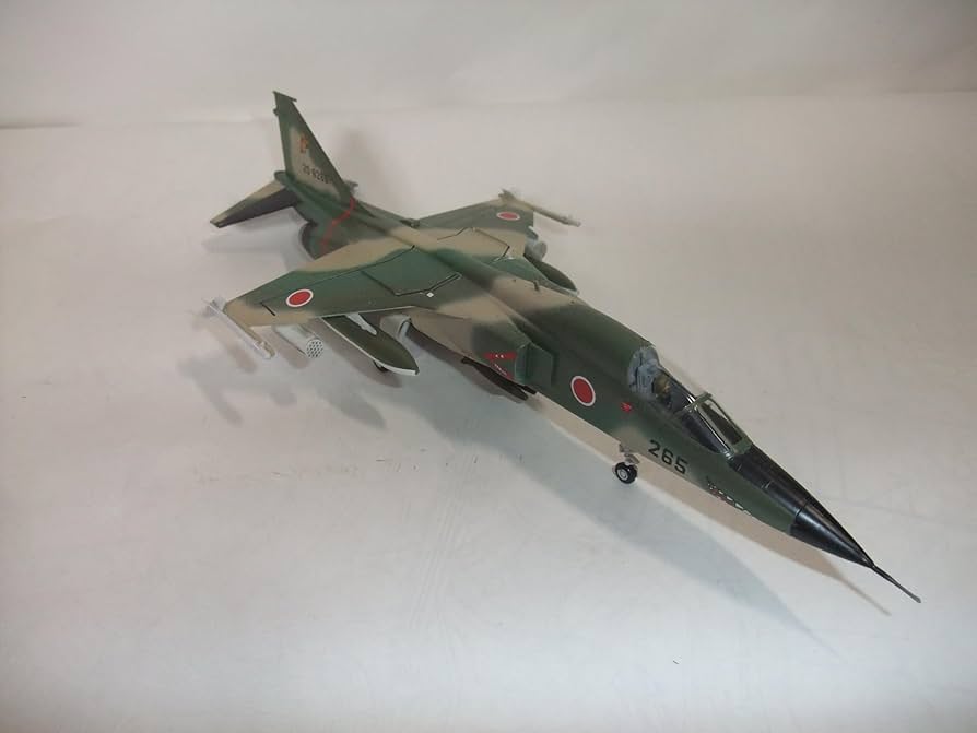 Amazon.co.jp: 完成品 航空自衛隊三菱F1 支援戦闘機 72分の1