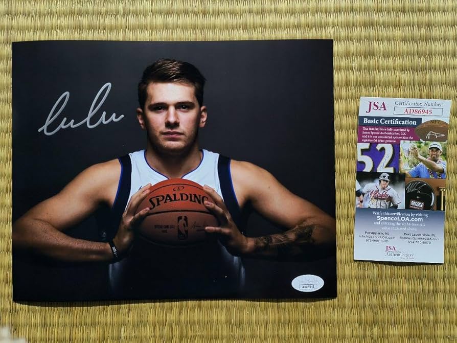 Amazon.co.jp: ルカドンチッチ Luka Dončić 直筆サイン入り写真 証明書