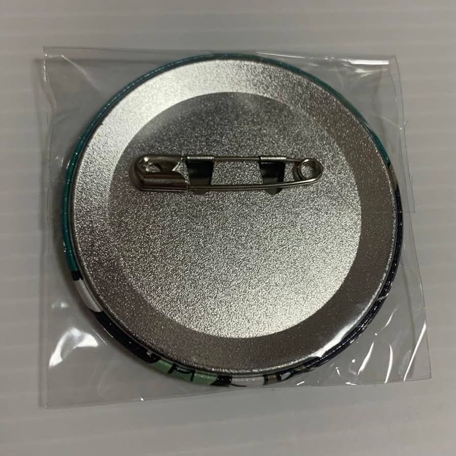 Amazon.co.jp: ダンダダン キャラ バッジ コレクション② 綾瀬星子