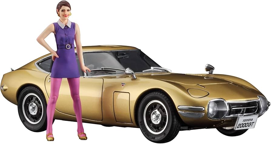 Amazon.com: Hasegawa SP533 1/24 Toyota 2000 GT Gold w/ 60's Girls