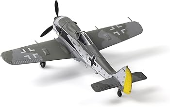 Amazon.co.jp: NUOTIE フォッケウルフ Fw 190A-8 1/72 メタル戦闘機