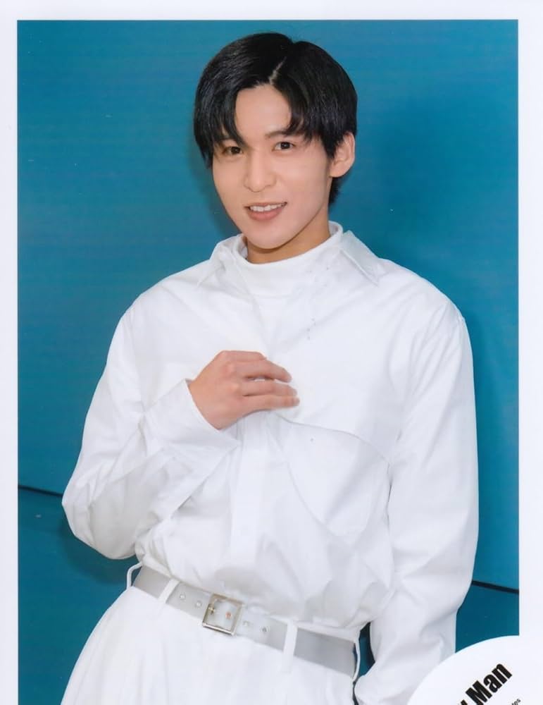 Amazon.co.jp: Snow Man 公式 生 写真（目黒蓮）SM00767 : おもちゃ