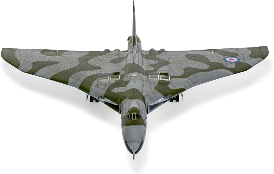 Amazon.com: Airfix Avro Vulcan B.2 1:72 Royal Military Aviation