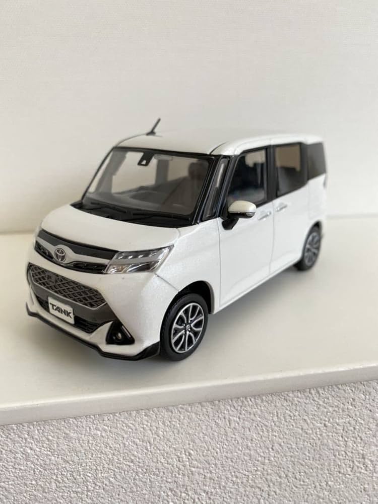 Amazon | タンク ミニカー トヨタ 1/30 カラーサンプル W24 パール