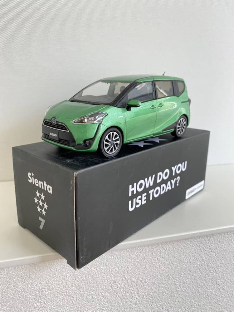 Amazon | シエンタ ミニカー トヨタ 1/30 グリーンマイカメタリック