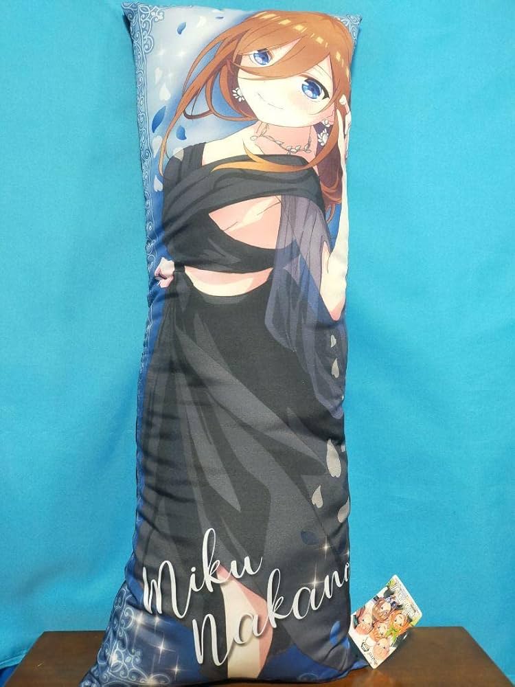 Amazon.co.jp: タイトー 五等分の花嫁∬ ロングクッションvol.1 (三玖