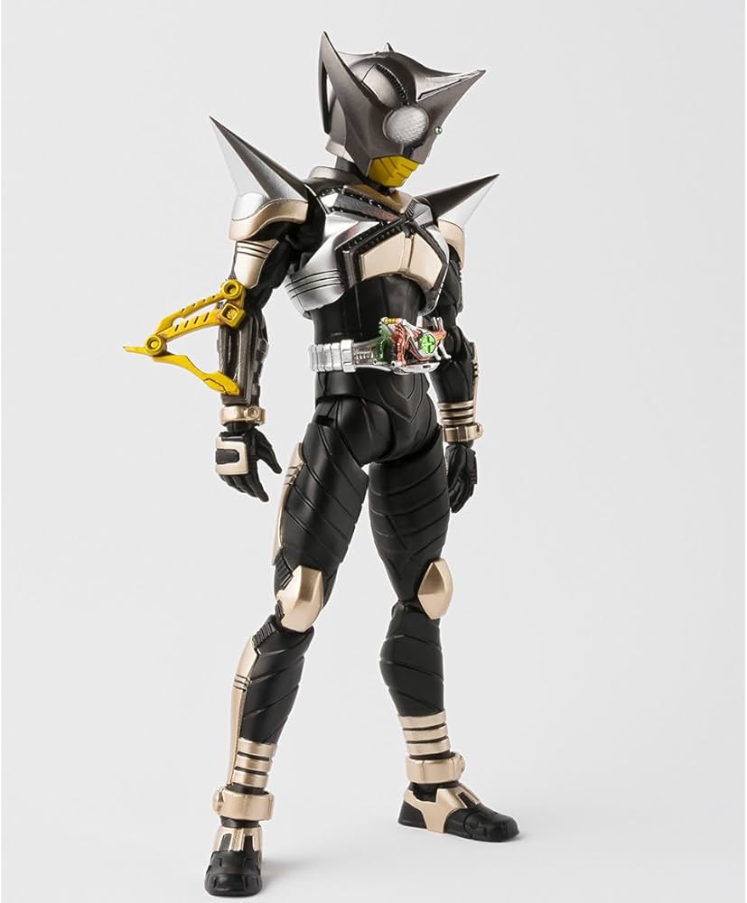 Amazon.co.jp: BANDAI S.H.フィギュアーツ(真骨彫製法) 仮面ライダー