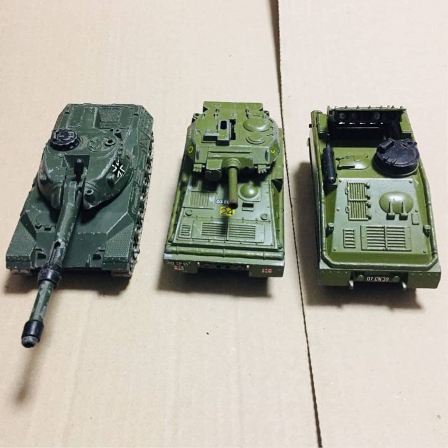 Amazon.co.jp: 6台セット DINKY toys ミリタリー ミニカー Leopard