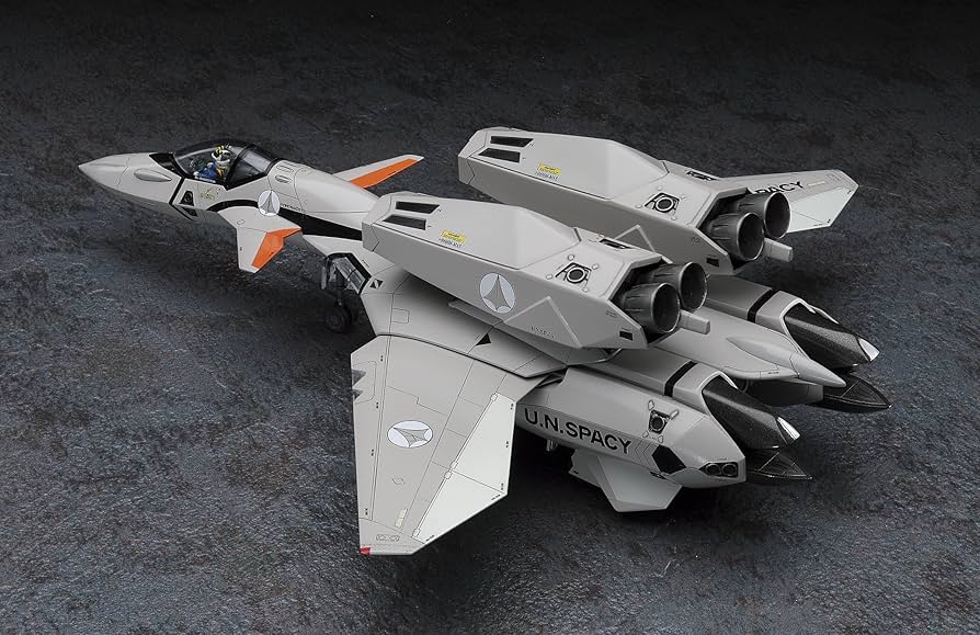 Amazon.com: Hasegawa Macross Plus VF-11B Super Thunderbolt 1/72