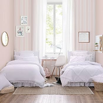 Amazon.com: Laura Ashley - Twin XL Comforter Set, Reversible