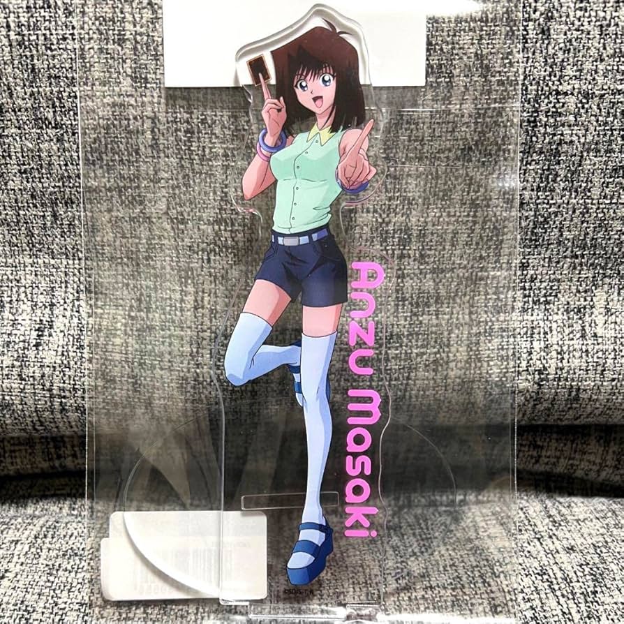 Amazon.co.jp: 遊 戯 王 真崎杏子 アクリルスタンドフィギュア : おもちゃ