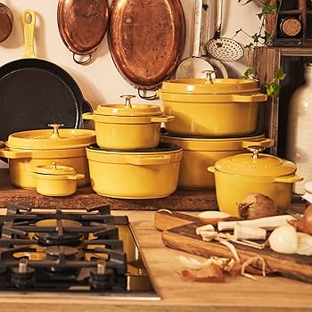 Amazon.com: Staub Cast Iron Round Cocotte, Dutch Oven, 5.5-quart