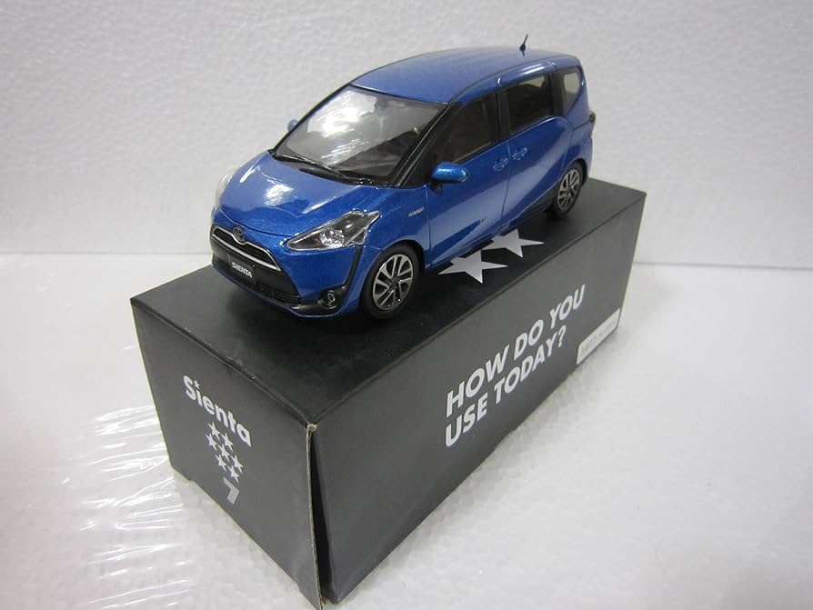Amazon | トヨタ 1/30 オフィシャルミニカー シエンタ カラーサンプル