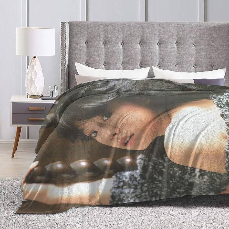 Amazon｜中森明菜 毛布 ブランケット 掛け毛布 フランネル ふわふわ