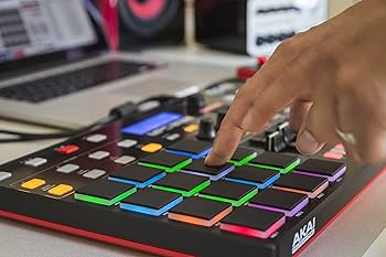 Amazon.co.jp: Akai Professional USB MIDIコントローラー 16パッド 8