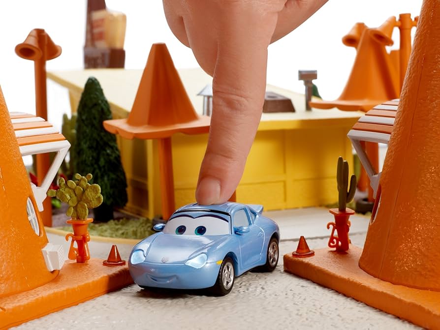 Amazon.co.jp: Disney/Pixar Cars PRECISION SERIES Sally's Cozy Cone