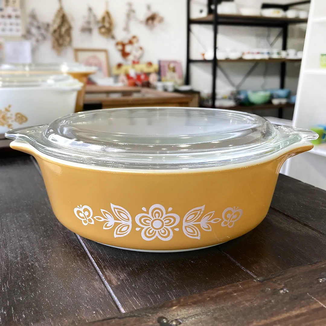 バタフライゴールドキャセロールSサイズ オールドパイレックス