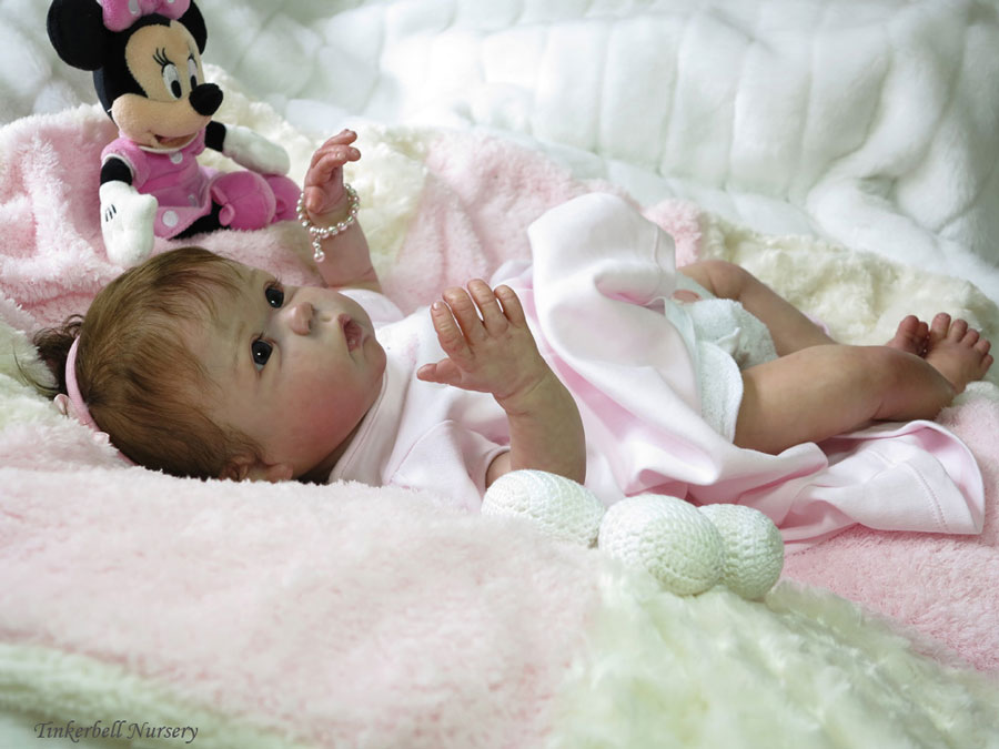 Mia by Linda Murray