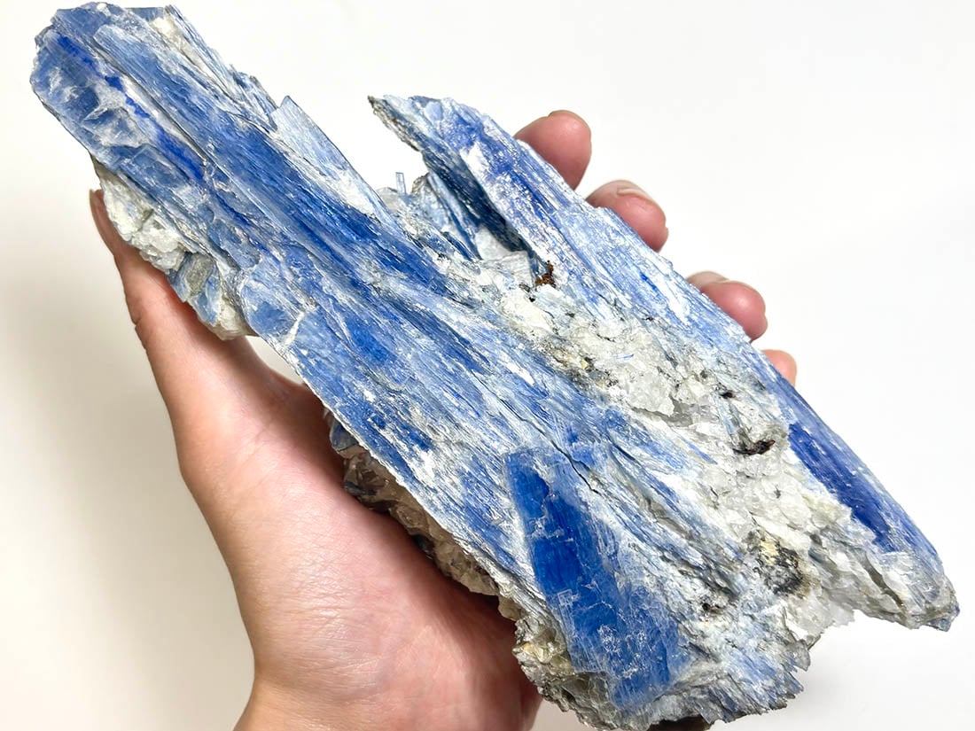 ブラジル産 カイヤナイト / kyanite ( 藍晶石 )