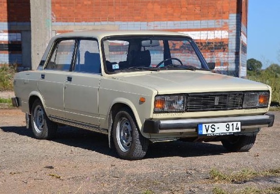 1/43 ソ連 ソヴィエト ソビエト ラーダ ベージュ Lada 2105 beige 1981