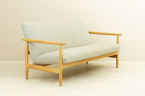 Ejvind A. Johansson (アイヴァン・A・ヨハンソン) J66 2seater Sofa