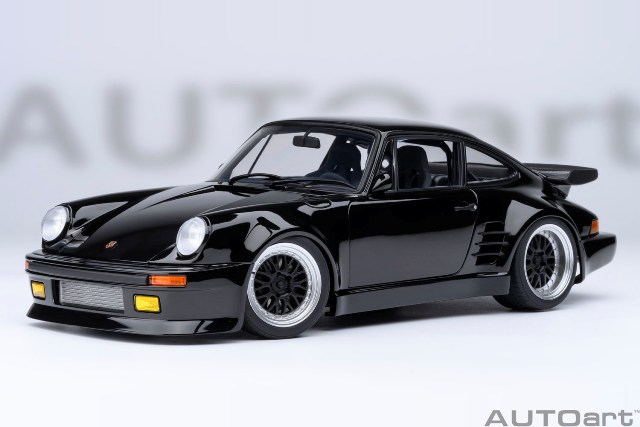 新品 78158 オートアート 1/18 ポルシェ 911 （930） ターボ 「湾岸