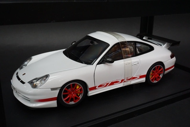 1/18 オートアート 80471 ポルシェ 911 (996) GT3 RS 2004 ホワイト W