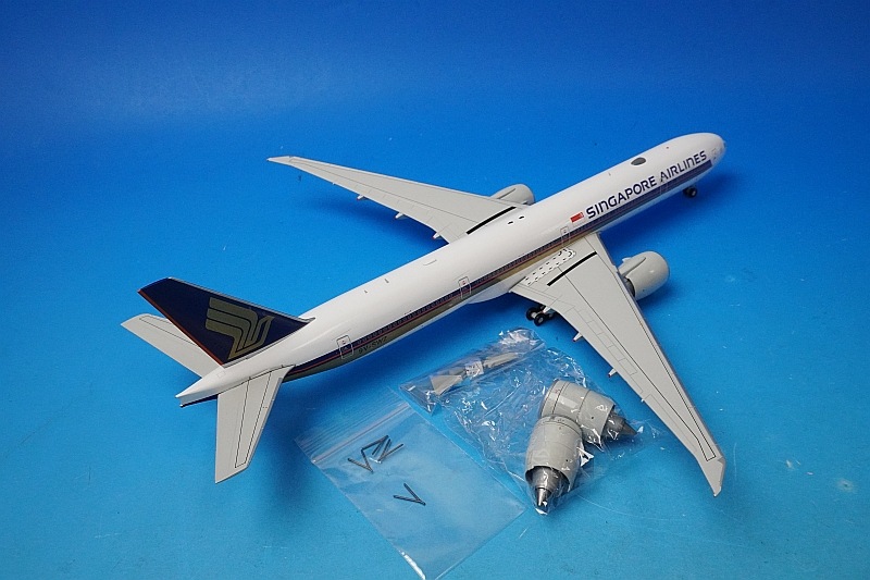 1/200 B777-300ER シンガポール エンジン開閉選択式 9V-SWZ